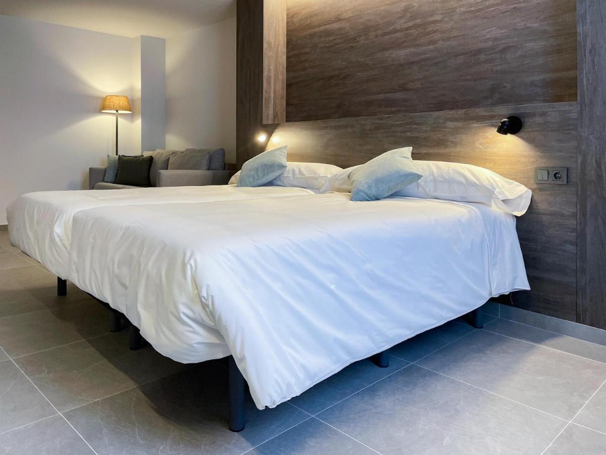 סנטה פולה Hotel Quatre Llunes מראה חיצוני תמונה