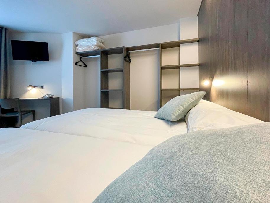 סנטה פולה Hotel Quatre Llunes מראה חיצוני תמונה