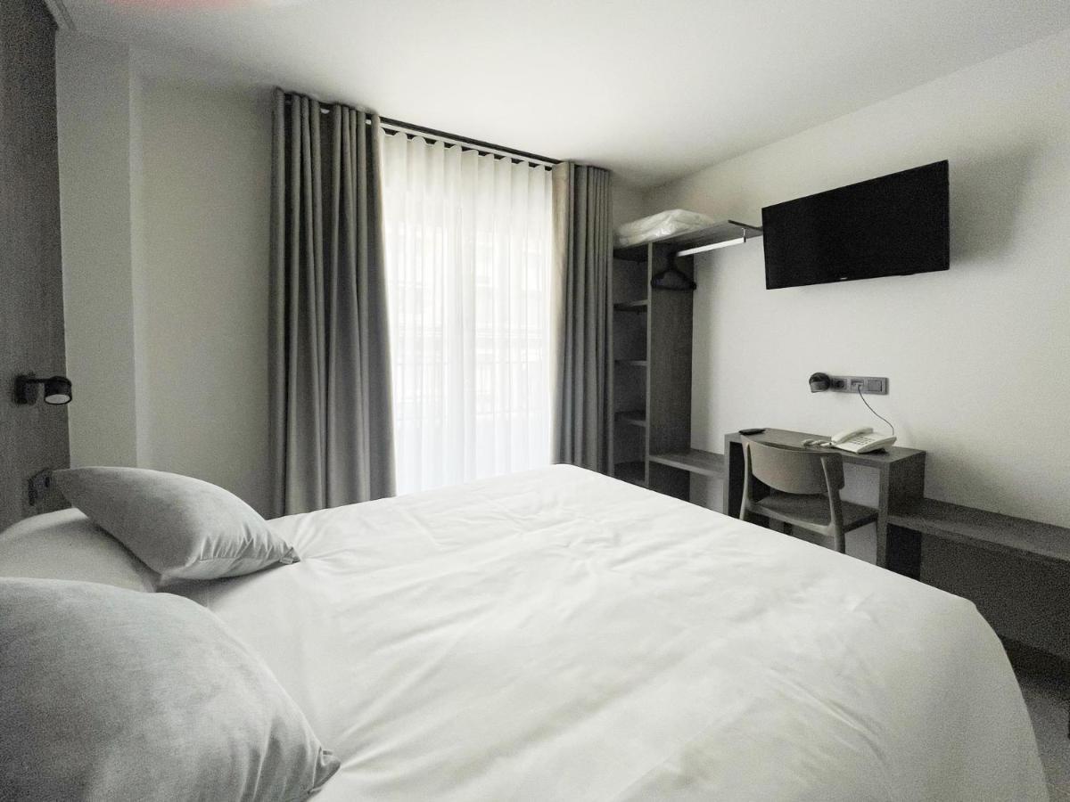סנטה פולה Hotel Quatre Llunes מראה חיצוני תמונה